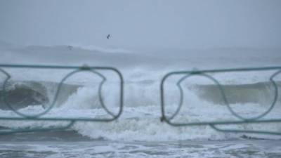 Fuertes lluvias y vientos de Dorian provocaron un aumento de la marea en las costas de Florida./AFP.