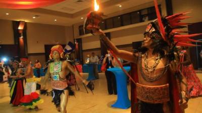 Grupos artísticos nacionales engalanaron el lanzamiento de la Expo Juniana 2016 ayer en Expocentro.