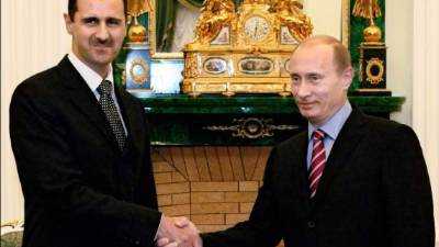 Al Assad junto a Putin durante una visita oficial.