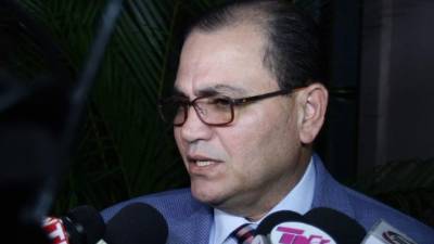 El exfiscal general Edmundo Orellana criticó al pastor evangélico Alberto Solórzano.