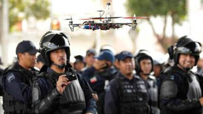 Drones vigilaron marcha a San Lázaro. Con estos aparatos la policía federal de México siguió paso a paso las marchas, tanto de la CNTE como de los anarquistas (Foto: Ariel Ojeda/EL UNIVERSAL)