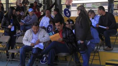 Los oferentes llegaron al Campo de Parada Marte.