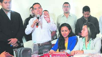 Los miembros de la Oposición Indignada