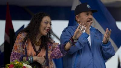 Daniel Ortega, presidente de Nicaragua, junto a su esposa y copresidenta, Rosario Murillo.