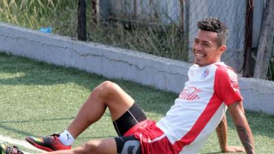 Bayeron tiene un problema en su rodilla derecha.