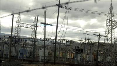 La comisión negociadora del Gobierno logró condiciones favorables en la renovación del contrato de energía térmica con la empresa Electricidad de Cortés S.A (Elcosa).