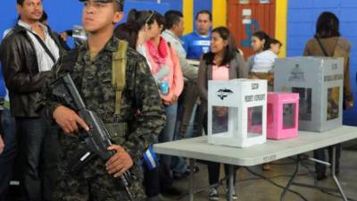 Solo los observadores acreditados por el Tribunal Supremo Electoral podrán ingresar en los diferentes centros de votación