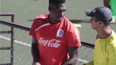 Estupiñán podría llegar a tener minutos si el Olimpia logre pasar a la final.