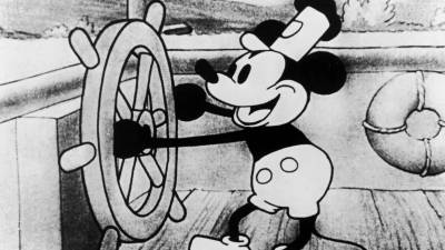 La versión de Mickey en “Steamboat Willie” es una criatura larguirucha y pícara que muchos espectadores jóvenes no reconocerían.