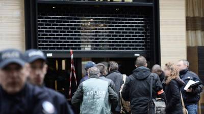NEW YORK, NY - FEBRUARY 19: Chanel merchandise sits in a storefront window at a Chanel store in the SoHo neighborhood of Manhattan, February 19, 2019 in New York City. Karl Lagerfeld, a prolific and influential German fashion designer, passed away on Tuesday in Paris at the age of 85. Drew Angerer/Getty Images/AFP