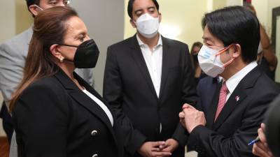 Xiomara Castro y William Lai Ching-te, vicepresidente de Taiwán.