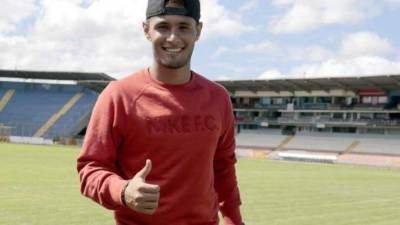 Alex López puede volver al extranjero.