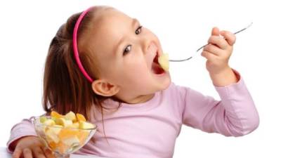 La exposición repetida de alimentos hace que los consuma en edad adulta.