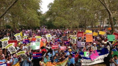 Una de las protestas en la Plaza Cadman de Nueva York.