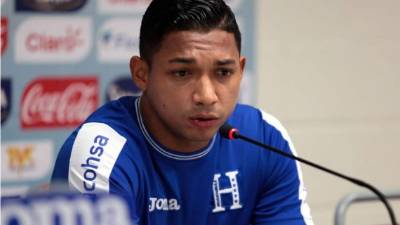 Emilio Izaguirre en rueda de prensa en Porto Feliz.