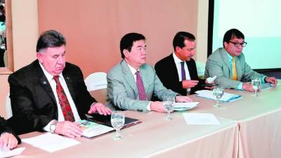 Los miembros del Gabinete Económico acudirán al Congreso Nacional.