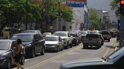 San Pedro Sula recibe una carga adicional diaria de 250,000 vehículos. Foto: Melvin Cubas.