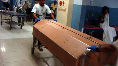 El ingeniero forestal murió cuando era trasladado al Hospital Regional Atlántida .