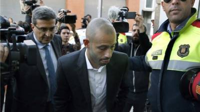 Javier Mascherano, a la entrada del juzgado de Gavà, donde estaba citado a declarar por un presunto fraude fiscal. Foto EFE