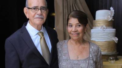 Carlos y Elizabeth Tosta.