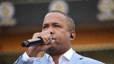 Las presentaciones del cantante han mermado en los últimos meses e, incluso, se comentó en círculos políticos de que no se presentará a la reelección en el Senado en su país.