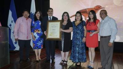 Eduardo Coto, Tesla Callejas, Jorge Faraj, Luisa Agüero, Lisseth García, Mai Ling Coto y Santos Gálvez.