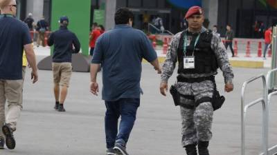 A lo largo y ancho de la ciudad se han instalado diversos operativos, sobre todo en los sectores de mayor conflicto para evitar cualquier desorden.