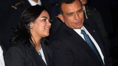 La entonces primera dama de Honduras, Rosa Elena de Lobo, junto a su esposo el exmandatario, Porfirio Lobo Sosa.