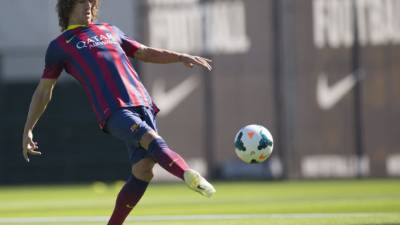 Carles Puyol se entrena durante la sesión preparatoria que realizó el Barcelona.