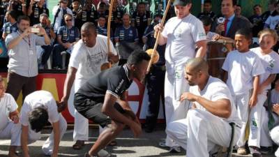 A los seleccionados les gustó tanto que Marvin Chávez se atrevió a practicarlo y lo hizo tan bien que se llevó los aplausos de los presentes.