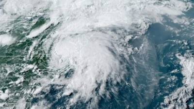 Elsa tocó tierra como tormenta el miércoles en el condado Taylor, en la costa noroeste de Florida.
