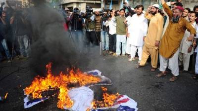 El Ejército israelí inició ayer la ofensiva terrestre contra Gaza y obligó a los civiles a evacuar sus hogares.