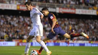 Gareth Bale superó al Marc Bartra para darle el triunfo al Real Madrid.