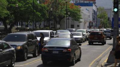 Parque. En San Pedro Sula, hay más de 305 mil carros y motos registrados.