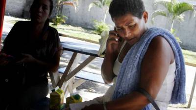 Familiares ayer esperaban la entrega del cadáver.