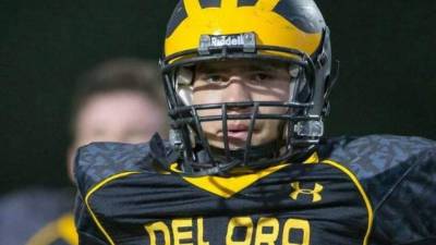 Foto en vida del deportista con los Golden Eagles. Foto: The Sacramento Bee.