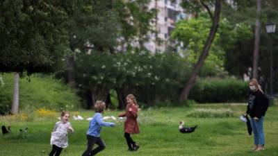 El Gobierno español autorizó la salida de los niños tras seis semanas de confinamiento./AFP.