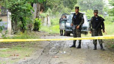 Los policías militares llegaron al sitio del crimen.