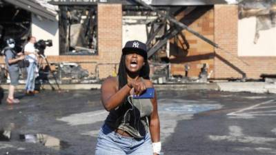 Violentas protestas se registraron este fin de semana en Atlanta tras la muerte de otro afroamericano a manos de la policía estadounidense.