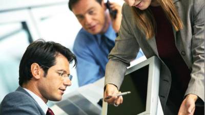 Los jóvenes ya no se conforman con una carrera profesional. También quieren ser generadores de empleo.