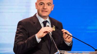 Infantino también es famoso por la capacidad de hablar varios idiomas: alemán, italiano, Inglés, francés, español e incluso árabe.