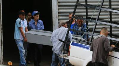 Familiares retiraron el cadáver de Medicina Forense.