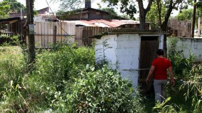 Los vecinos de la colonia Jerusalén conectaron el cable de la bomba de agua directo al poste de luz.