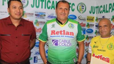 Wilmer prometió sacar de la zona del descenso al club.