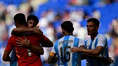 Jugadores de Argentina celebrando el triunfo ante Irak.
