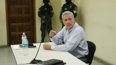 Mario Zelaya, Javier Pastor y Carlos Montes enfrentan cargos por supuestamente haber recibido coimas o sobornos por L51 millones, más de dos millones de dólares, para favorecer a Cosem en el pago de un contrato de 19.7 millones de dólares suscrito en 2010 con el IHSS.