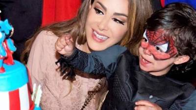 Ninel Conde expresó su dolor por no poder ver a su hijo Emmanuel.