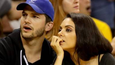 Mila Kunis y Ashton Kutcher.