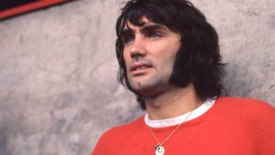 George Best, el mítico delantero del Manchester United estuvo tres meses en la cárcel por conducir borracho. Sufrió un trasplante de hígado en el año 2000, falleció en el 2005.