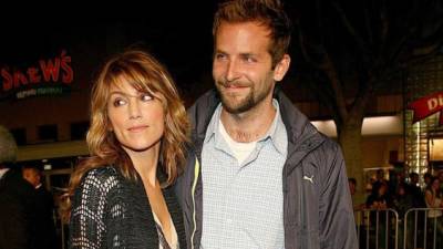 Jennifer Esposito junto a Bradley Cooper en una foto de archivo.